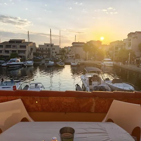 Cosy Sur Le Port Vue Sur Les Bateaux * Gruissan